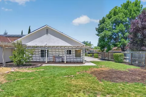 Exterior - 103 W Polson Ave, Clovis, CA 93612 photo 20 of 20