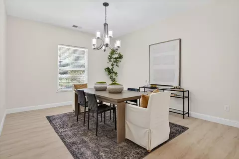 Dining - 103 W Polson Ave, Clovis, CA 93612 photo 3 of 5