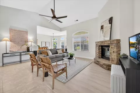 Living - 103 W Polson Ave, Clovis, CA 93612 photo 3 of 4