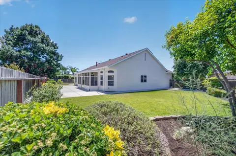 Exterior - 103 W Polson Ave, Clovis, CA 93612 photo 11 of 20