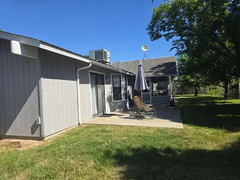 Exterior - 46250 Brookside Rd, Miramonte, CA 93641 photo 2 of 3