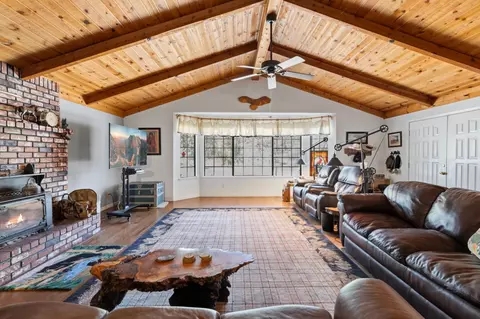 Living - 46250 Brookside Rd, Miramonte, CA 93641 photo 1 of 3