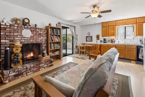 Living - 46250 Brookside Rd, Miramonte, CA 93641 photo 3 of 3