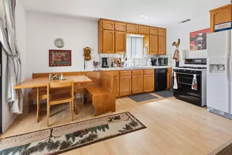 Kitchen - 46250 Brookside Rd, Miramonte, CA 93641 photo 5 of 5