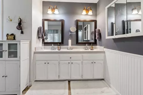 Bath - 46250 Brookside Rd, Miramonte, CA 93641 photo 3 of 5