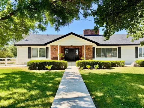 12583 Heather Ln, Clovis, CA 93619