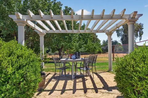 Exterior - 12583 Heather Ln, Clovis, CA 93619 photo 10 of 13