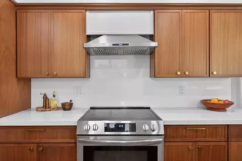 Kitchen - 12583 Heather Ln, Clovis, CA 93619 photo 4 of 5