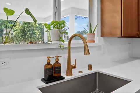 Kitchen - 12583 Heather Ln, Clovis, CA 93619 photo 5 of 5