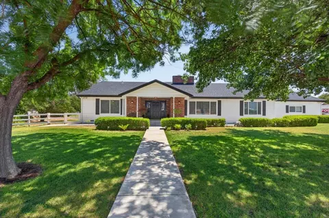 Exterior - 12583 Heather Ln, Clovis, CA 93619 photo 13 of 13