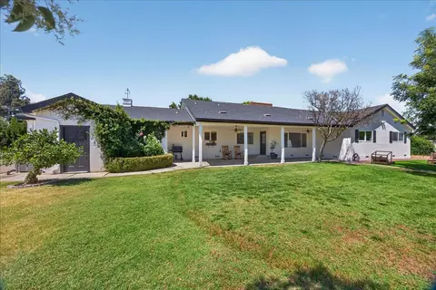 Exterior - 12583 Heather Ln, Clovis, CA 93619 photo 11 of 13