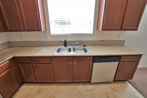 Kitchen - 559 Ivory St, Lemoore, CA 93245 photo 3 of 6