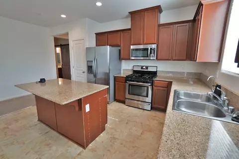 Kitchen - 559 Ivory St, Lemoore, CA 93245 photo 6 of 6