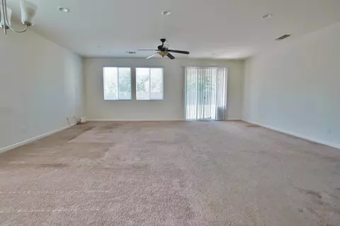 Living - 559 Ivory St, Lemoore, CA 93245 photo 3 of 6