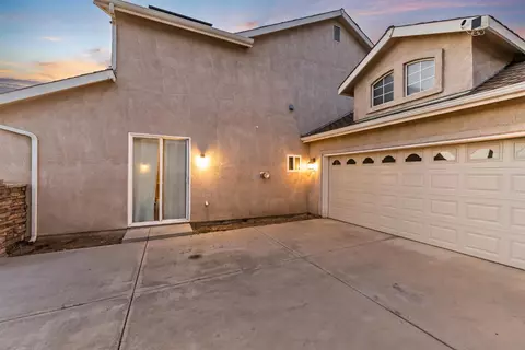 Exterior - 85 N Fairfax Ave, Clovis, CA 93612 photo 2 of 5