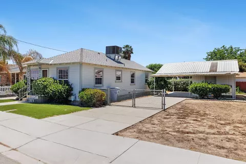 Exterior - 246 E Valley St, Coalinga, CA 93210 photo 4 of 11