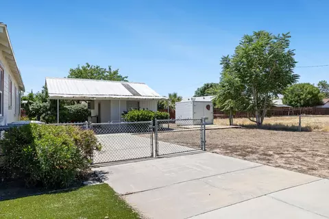 Exterior - 246 E Valley St, Coalinga, CA 93210 photo 6 of 11