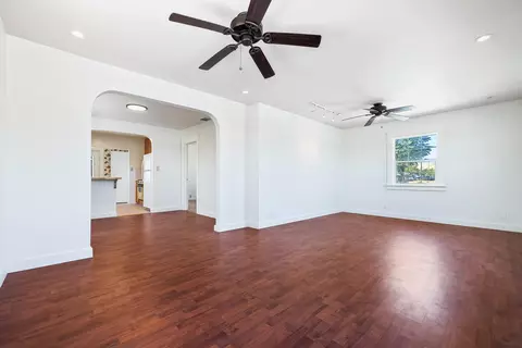 Living - 246 E Valley St, Coalinga, CA 93210 photo 2 of 7
