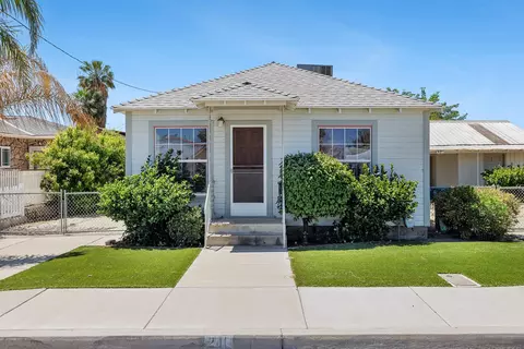 Exterior - 246 E Valley St, Coalinga, CA 93210 photo 2 of 11