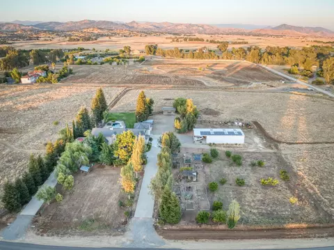 View/Area - 8584 N Madsen Ave, Clovis, CA 93619 photo 2 of 5