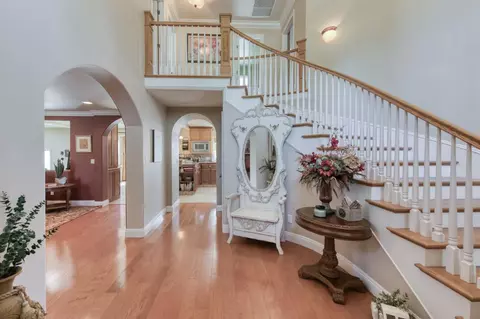 Entry Way - 8584 N Madsen Ave, Clovis, CA 93619 photo 2 of 6