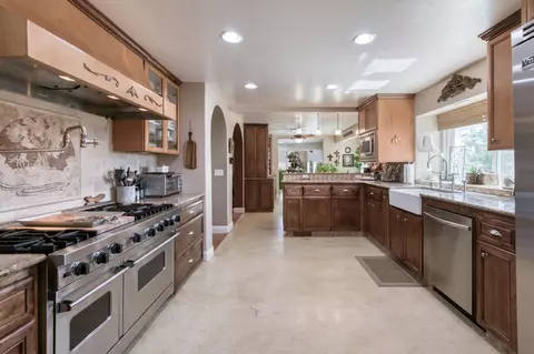 Kitchen - 8584 N Madsen Ave, Clovis, CA 93619 photo 5 of 7