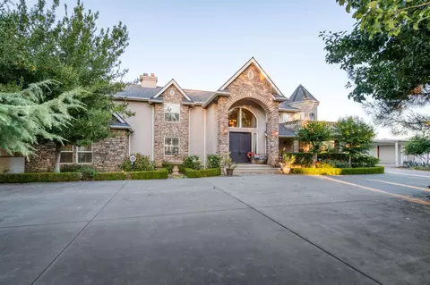 Exterior - 8584 N Madsen Ave, Clovis, CA 93619 photo 7 of 34