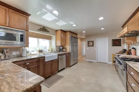 Kitchen - 8584 N Madsen Ave, Clovis, CA 93619 photo 1 of 7