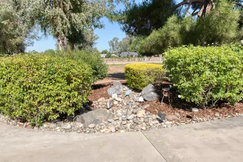 Exterior - 8584 N Madsen Ave, Clovis, CA 93619 photo 10 of 24