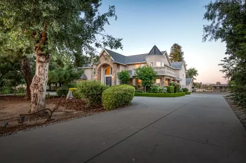 Exterior - 8584 N Madsen Ave, Clovis, CA 93619 photo 20 of 34
