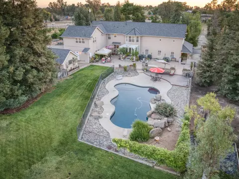 View/Area - 8584 N Madsen Ave, Clovis, CA 93619 photo 1 of 5