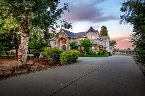Exterior - 8584 N Madsen Ave, Clovis, CA 93619 photo 22 of 34