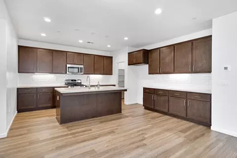 Kitchen - 770 S Argyle Ave, Fowler, CA 93625 photo 5 of 6