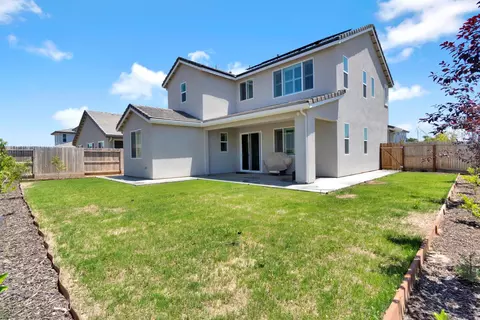 Exterior - 770 S Argyle Ave, Fowler, CA 93625 photo 4 of 7