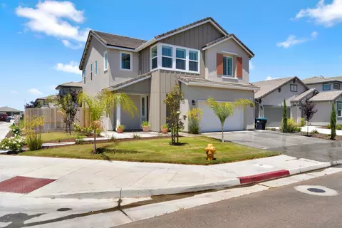 Exterior - 770 S Argyle Ave, Fowler, CA 93625 photo 2 of 7