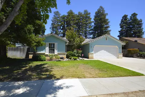 6112 N Tamera Ave, Fresno, CA 93711