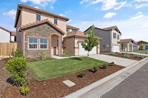 1037 Ruby Ln, Dinuba, CA 93618
