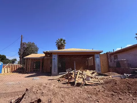 3008 Crestline Rd, Bakersfield, CA 93306
