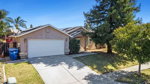 1567 Lacreta Ave, Madera, CA 93638