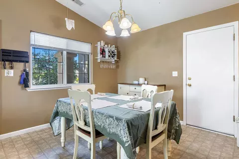 Dining - 1567 Lacreta Ave, Madera, CA 93638 photo 1 of 2