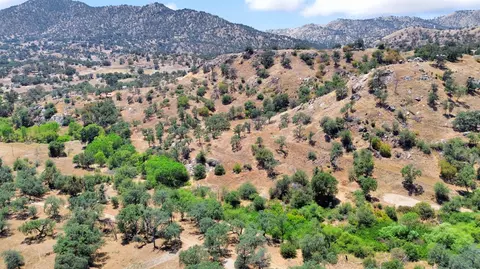 38867 Baywood Ln, Yokuts Valley, CA 93675
