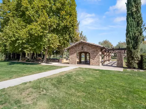 Exterior - 1970 N Langley, Clovis, CA 93619 photo 8 of 9