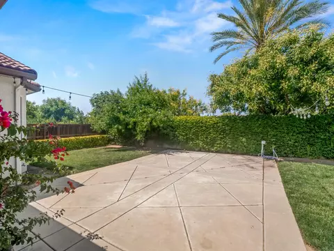 Exterior - 1970 N Langley, Clovis, CA 93619 photo 3 of 9