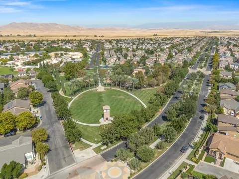 View/Area - 1970 N Langley, Clovis, CA 93619 photo 5 of 8