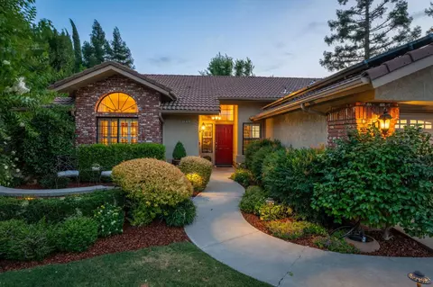 Exterior - 1978 Gibson Ave, Clovis, CA 93611 photo 5 of 30