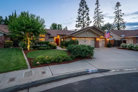 Exterior - 1978 Gibson Ave, Clovis, CA 93611 photo 2 of 30