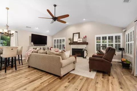 Living - 1978 Gibson Ave, Clovis, CA 93611 photo 3 of 7