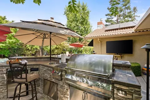 Exterior - 1978 Gibson Ave, Clovis, CA 93611 photo 22 of 30