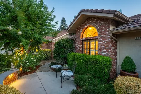 Exterior - 1978 Gibson Ave, Clovis, CA 93611 photo 7 of 30