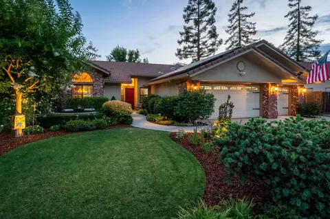 Exterior - 1978 Gibson Ave, Clovis, CA 93611 photo 4 of 30